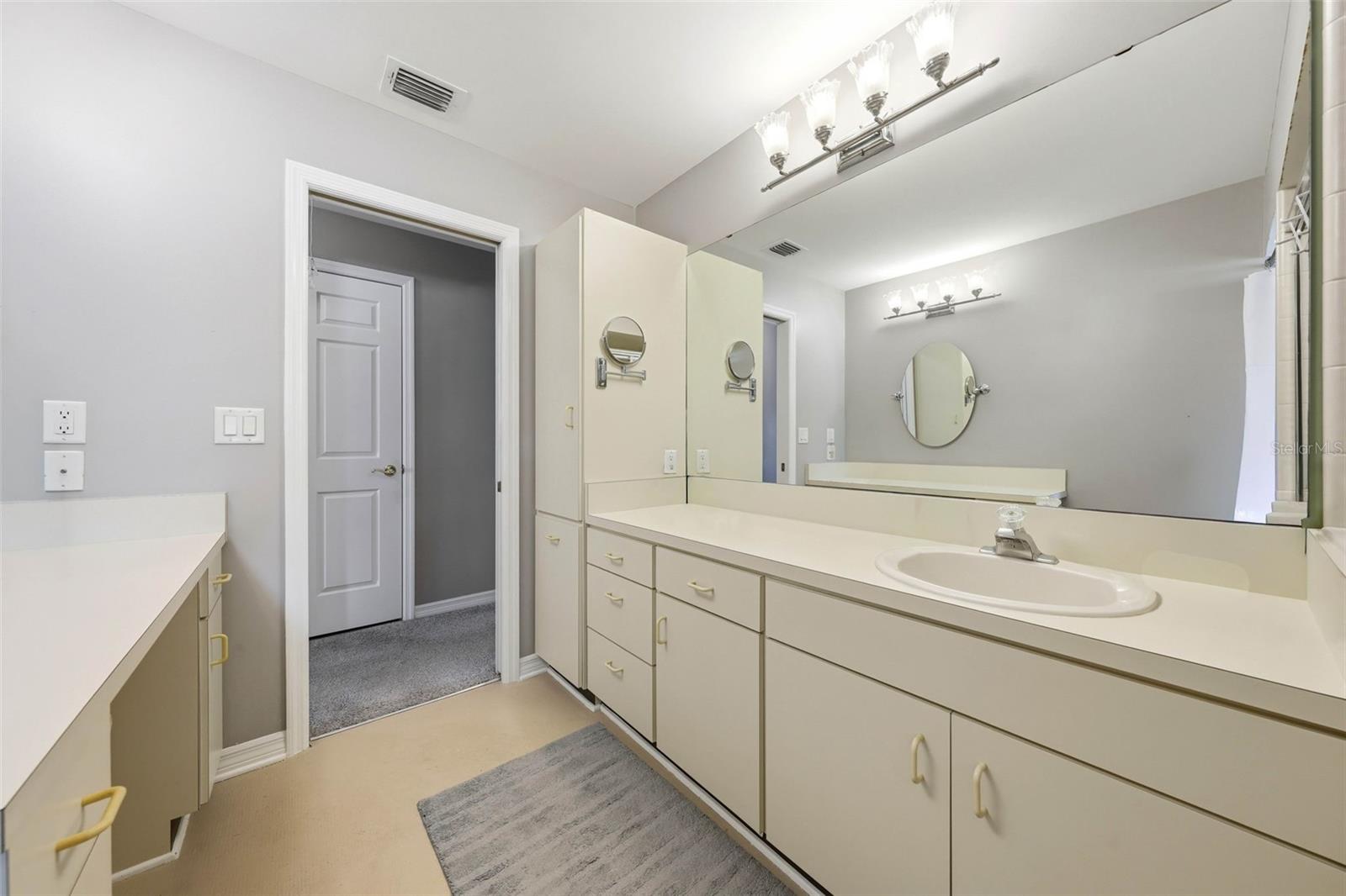 Image 20 of 64 For 29116 Beauclaire Drive