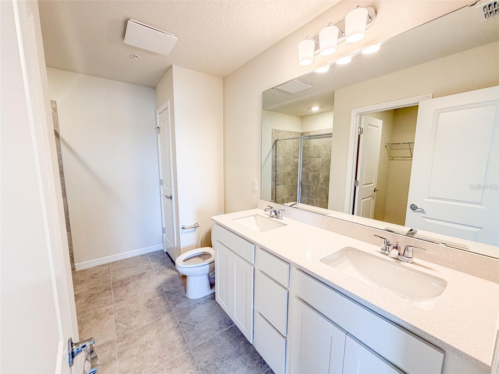 Image 18 of 49 For 10537 Glowing Beacon Street