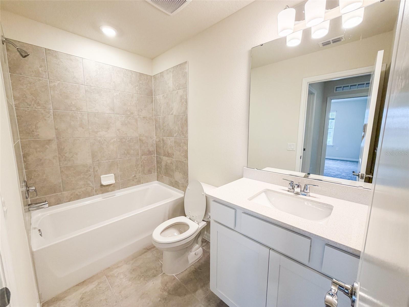 Image 24 of 49 For 10537 Glowing Beacon Street