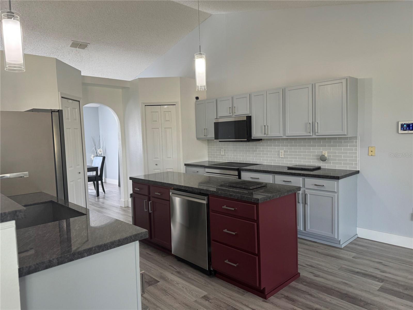 Image 18 of 65 For 1109 Union Avenue