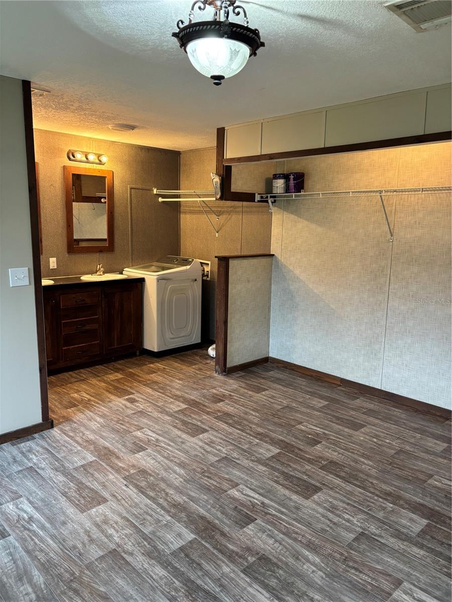 Image 23 of 43 For 11511 110th Terrace