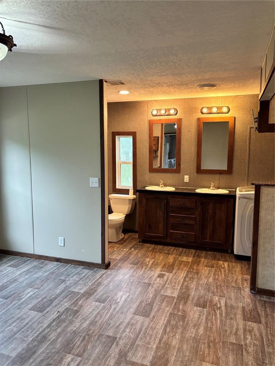 Image 26 of 43 For 11511 110th Terrace