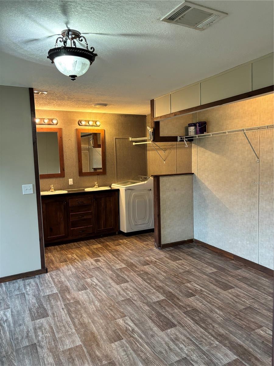 Image 27 of 43 For 11511 110th Terrace