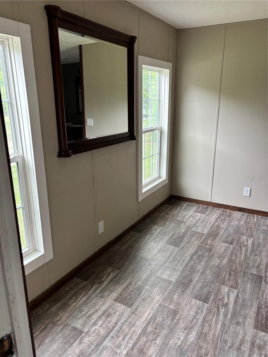 Image 28 of 43 For 11511 110th Terrace