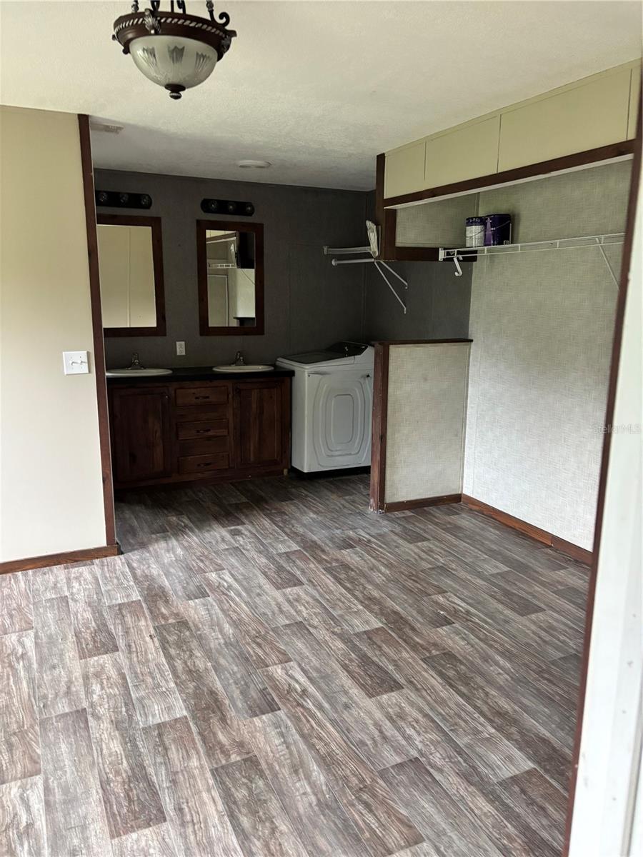 Image 29 of 43 For 11511 110th Terrace