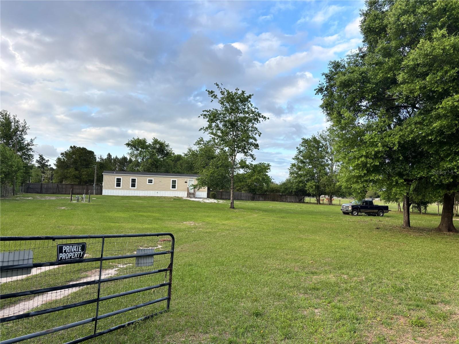 Image 7 of 43 For 11511 110th Terrace