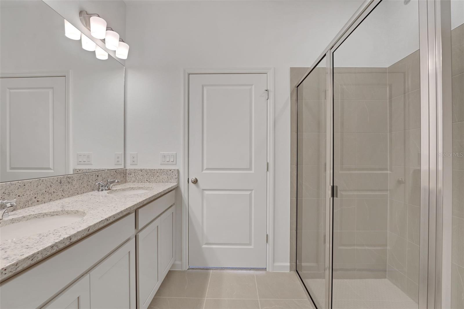 Image 29 of 32 For 2007 Firethorn Loop