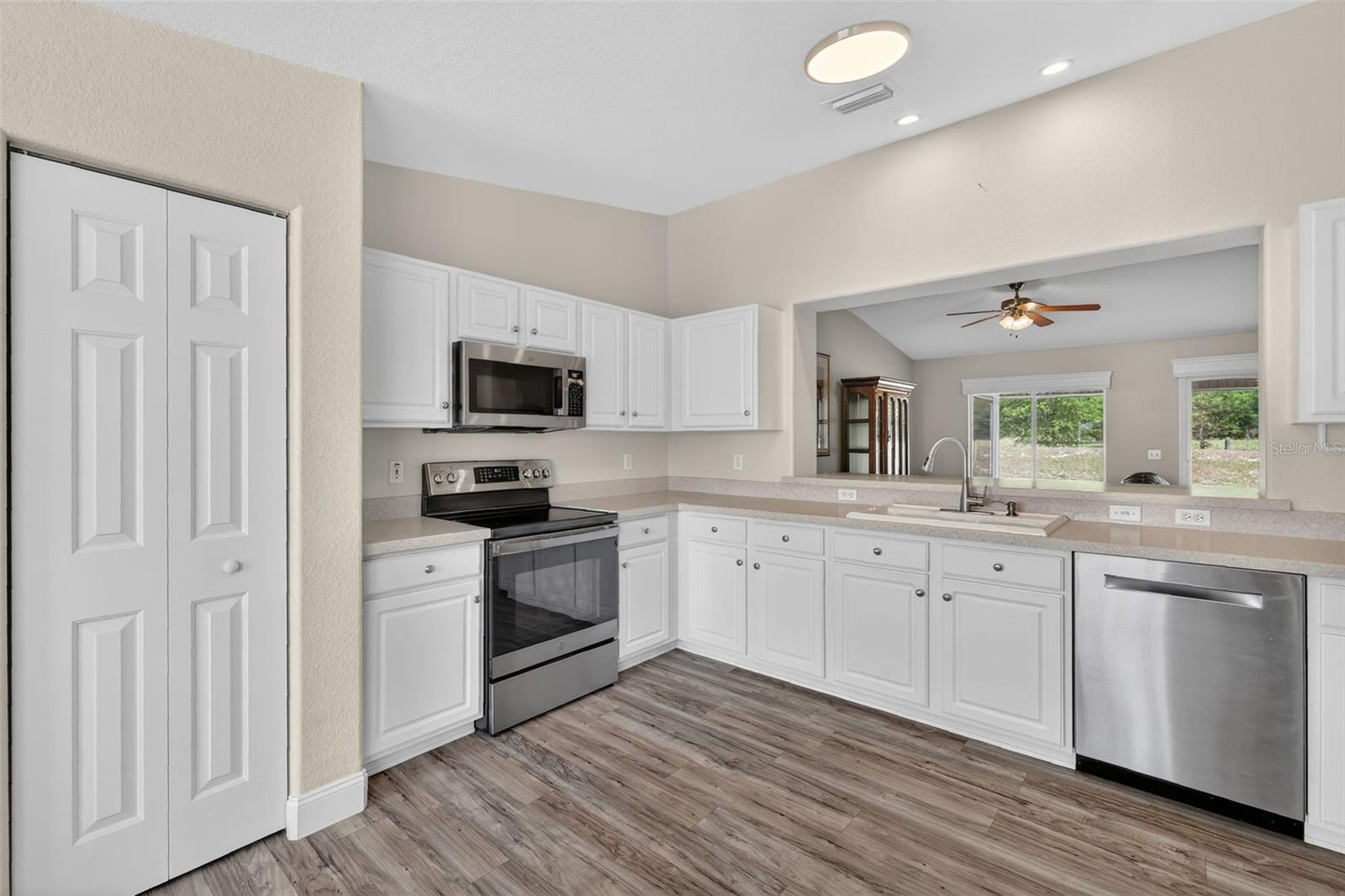 Image 13 of 29 For 13811 85th Circle