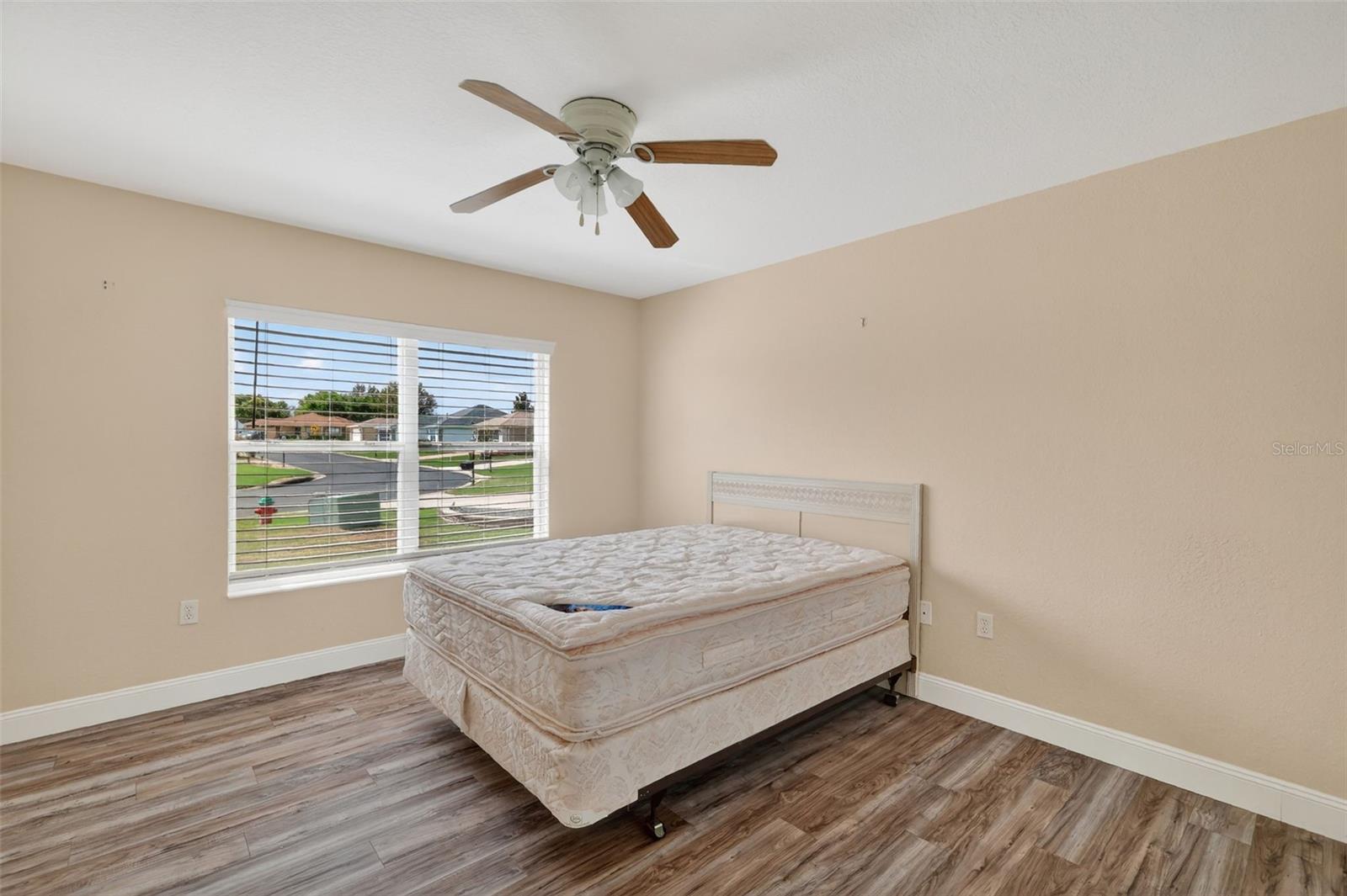 Image 18 of 29 For 13811 85th Circle