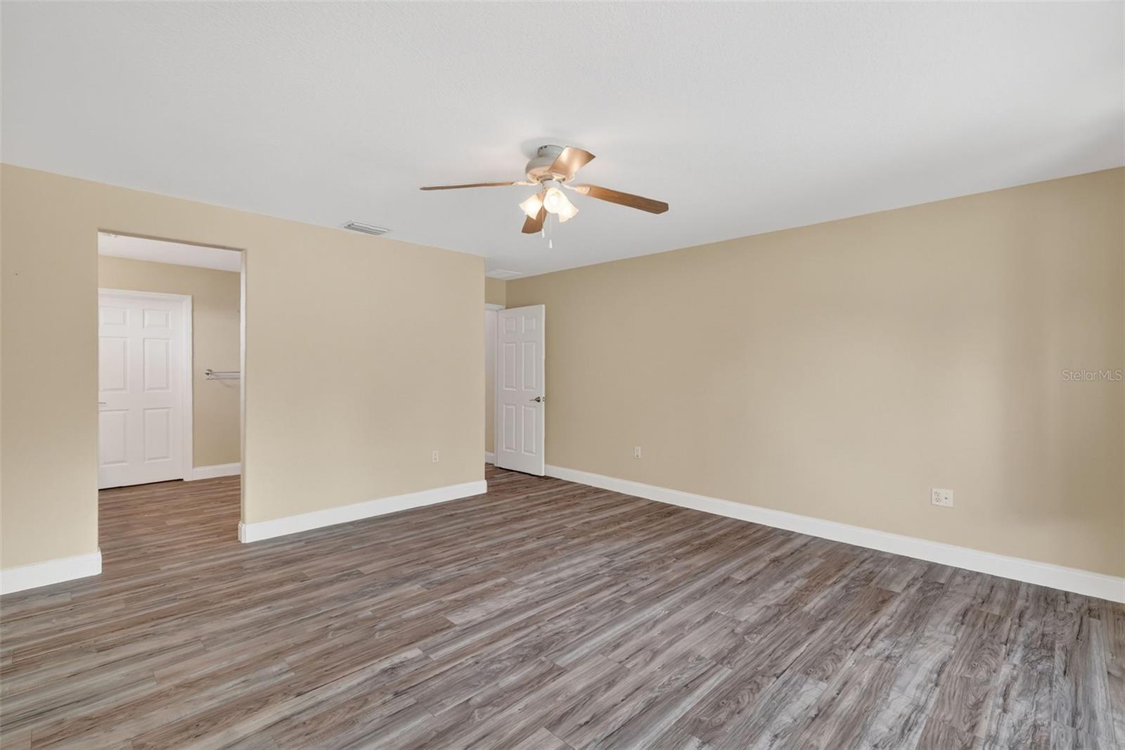 Image 21 of 29 For 13811 85th Circle