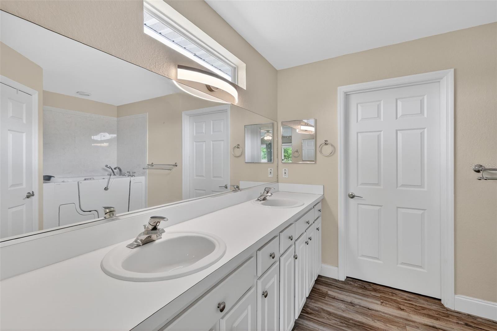 Image 22 of 29 For 13811 85th Circle