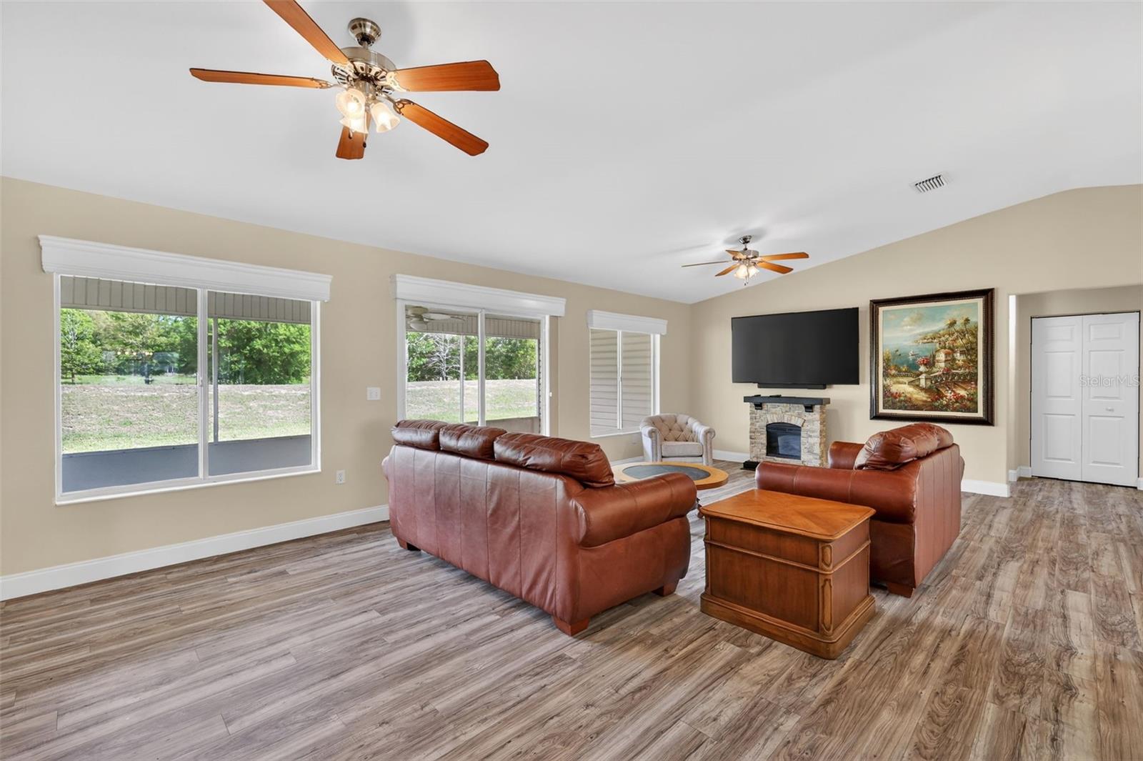 Image 8 of 29 For 13811 85th Circle