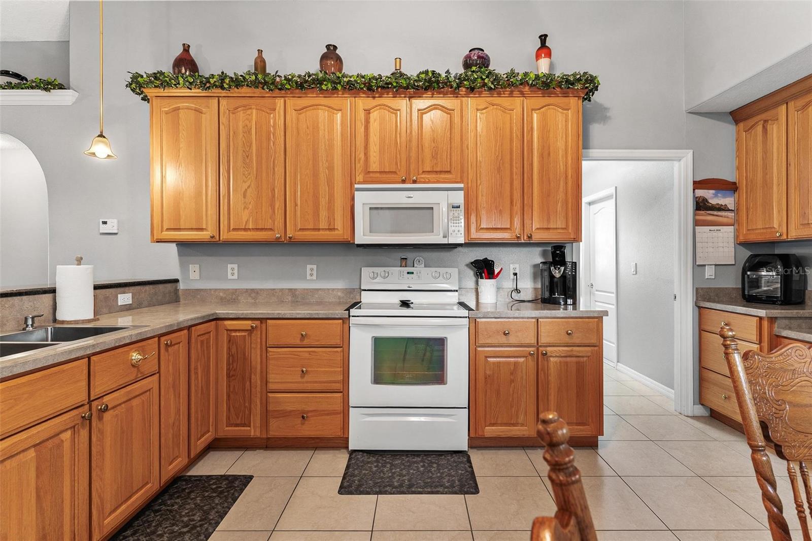 Image 14 of 44 For 93 Fairway Circle