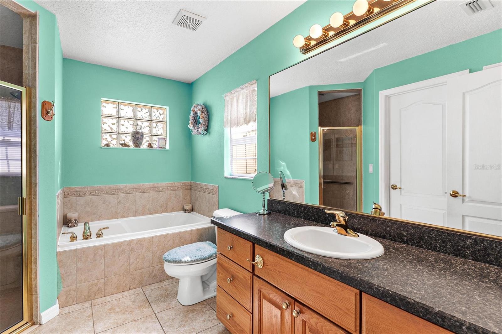 Image 22 of 44 For 93 Fairway Circle