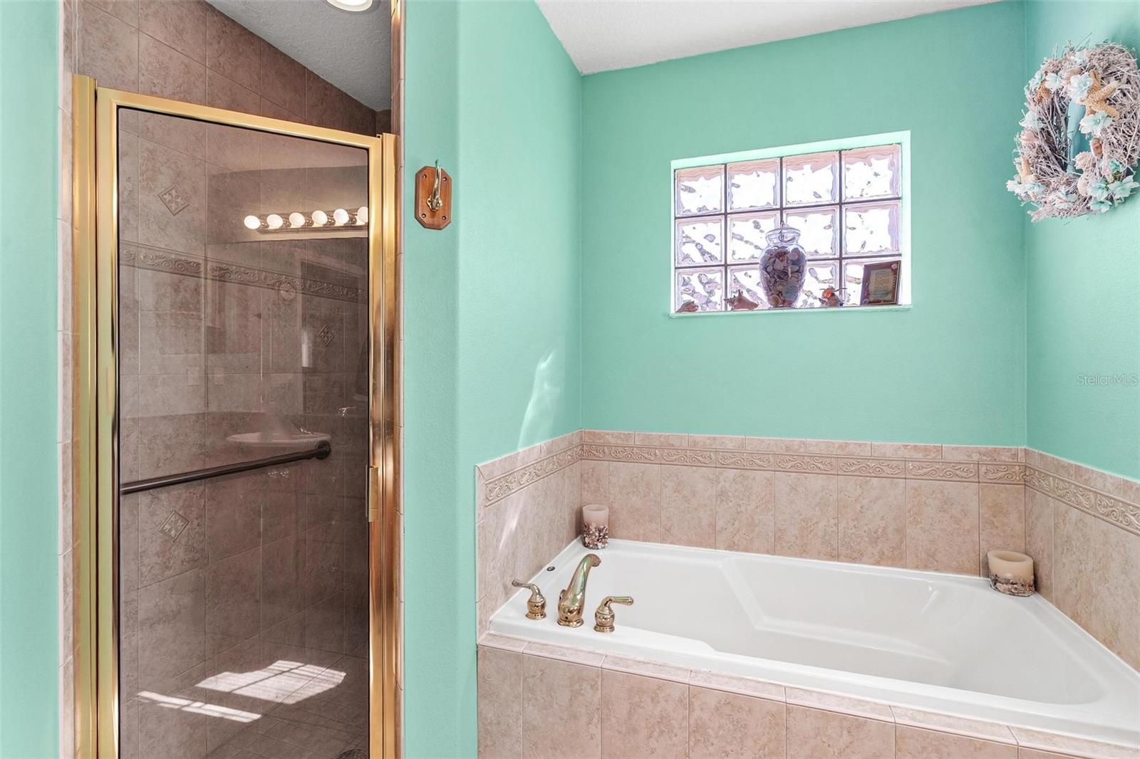 Image 23 of 44 For 93 Fairway Circle