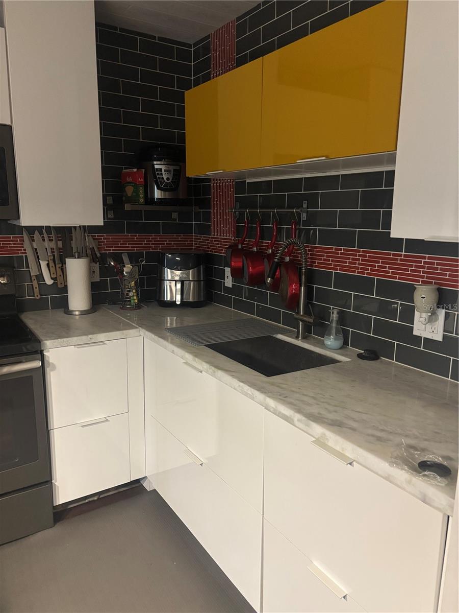 Image 12 of 33 For 133 Berkshire  133