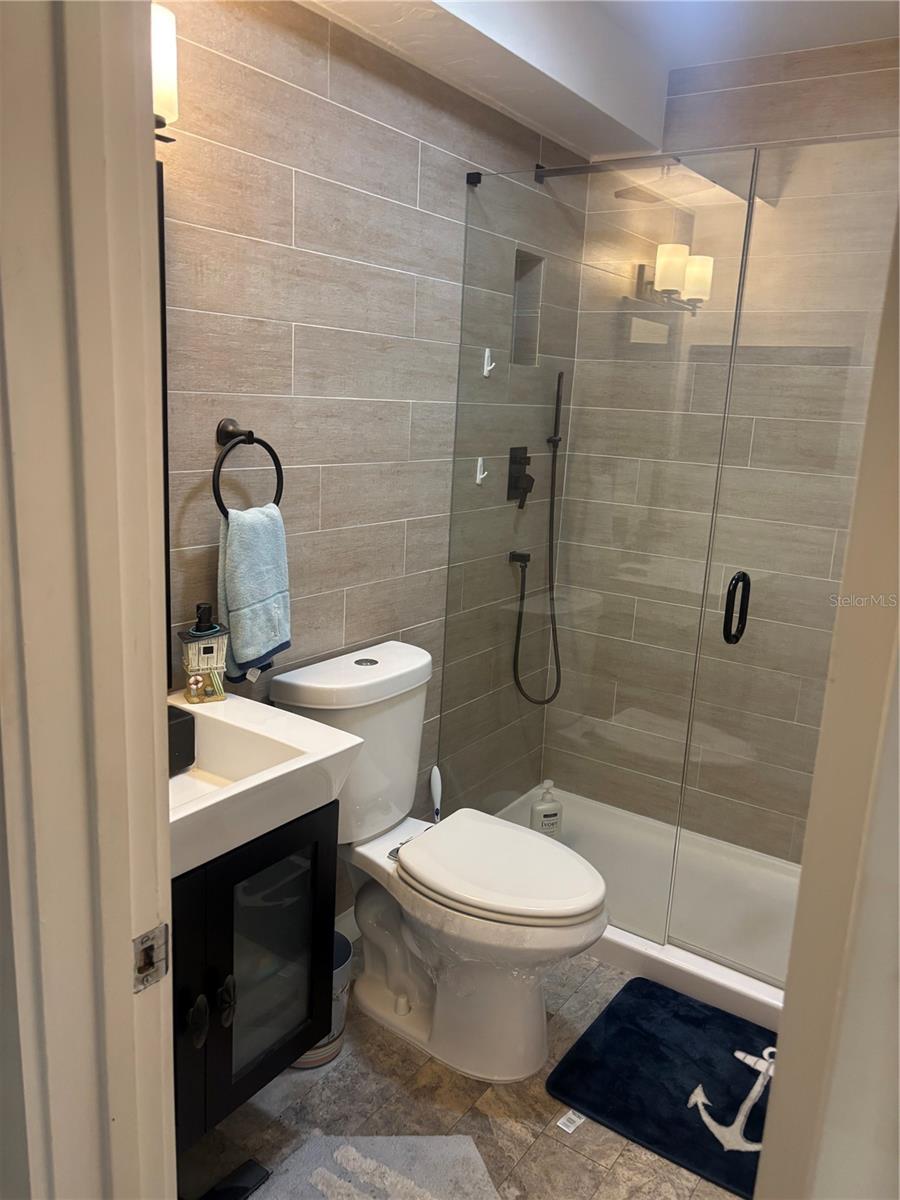 Image 20 of 33 For 133 Berkshire  133