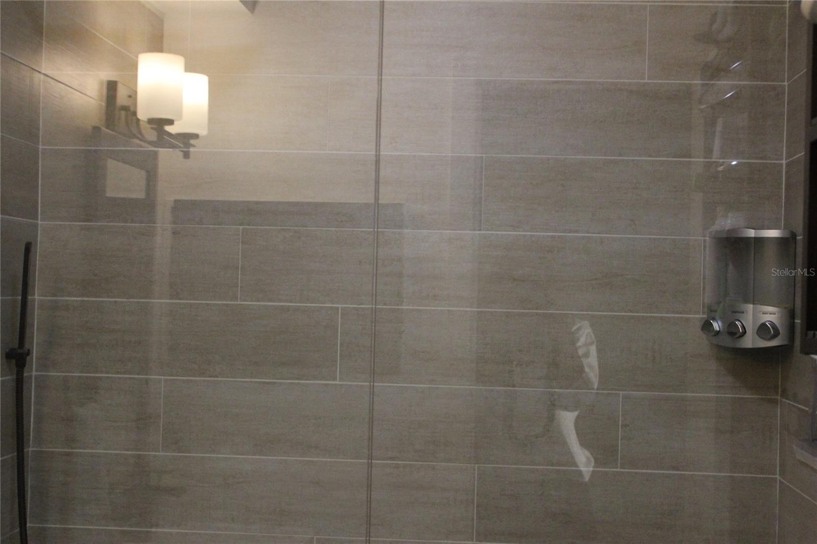 Image 21 of 33 For 133 Berkshire  133