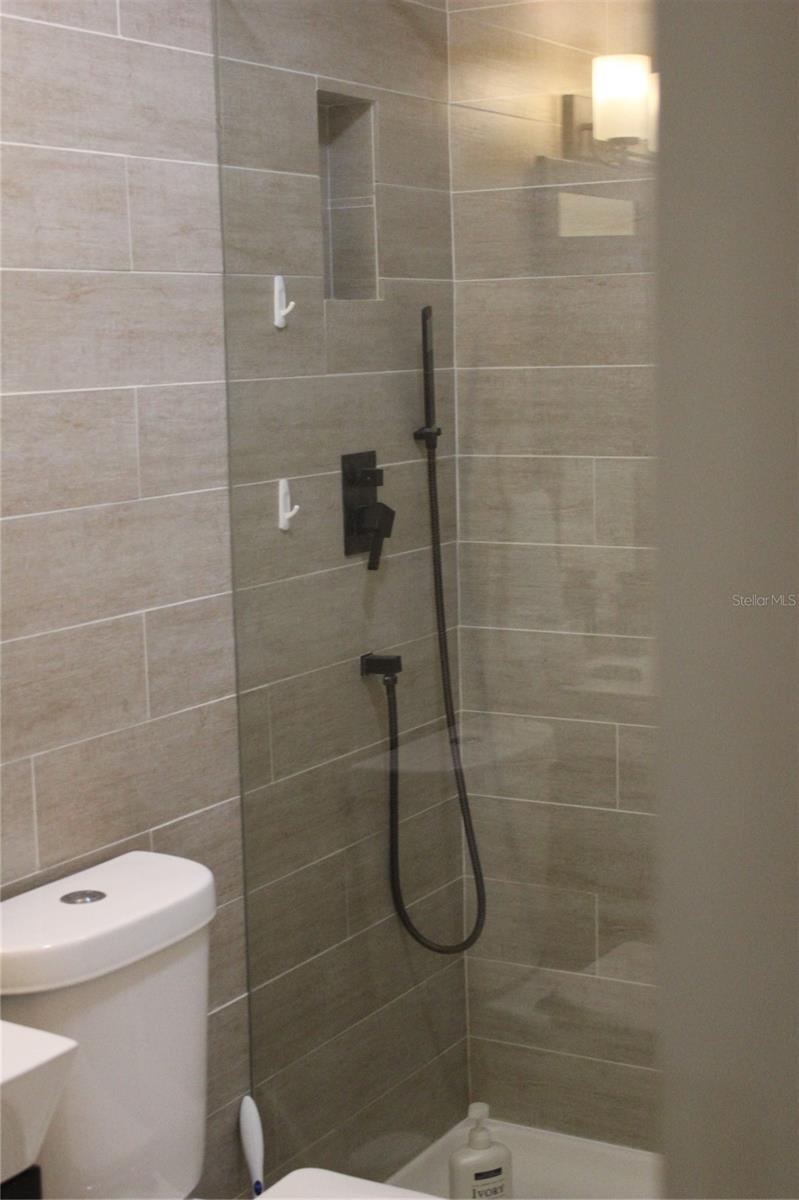 Image 22 of 33 For 133 Berkshire  133