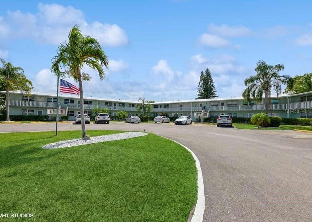 Image 24 of 33 For 133 Berkshire  133