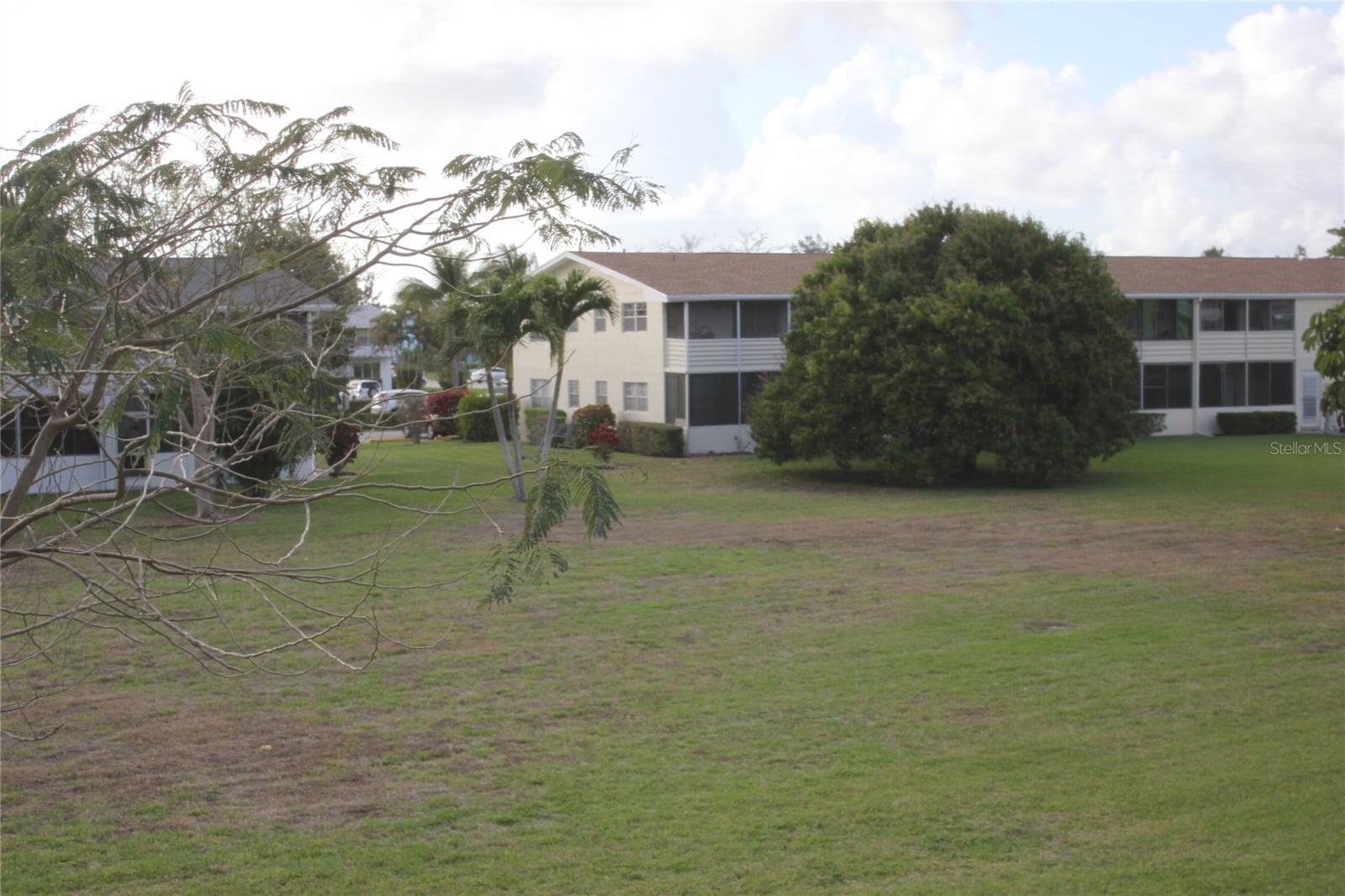 Image 31 of 33 For 133 Berkshire  133