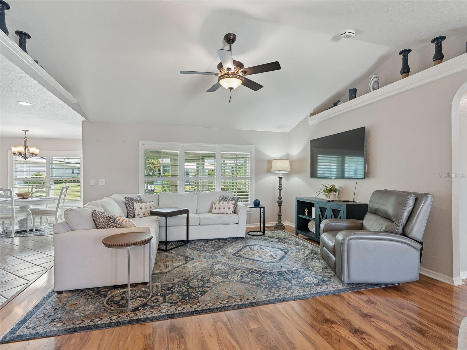 Image 11 of 68 For 17335 111th Avenue