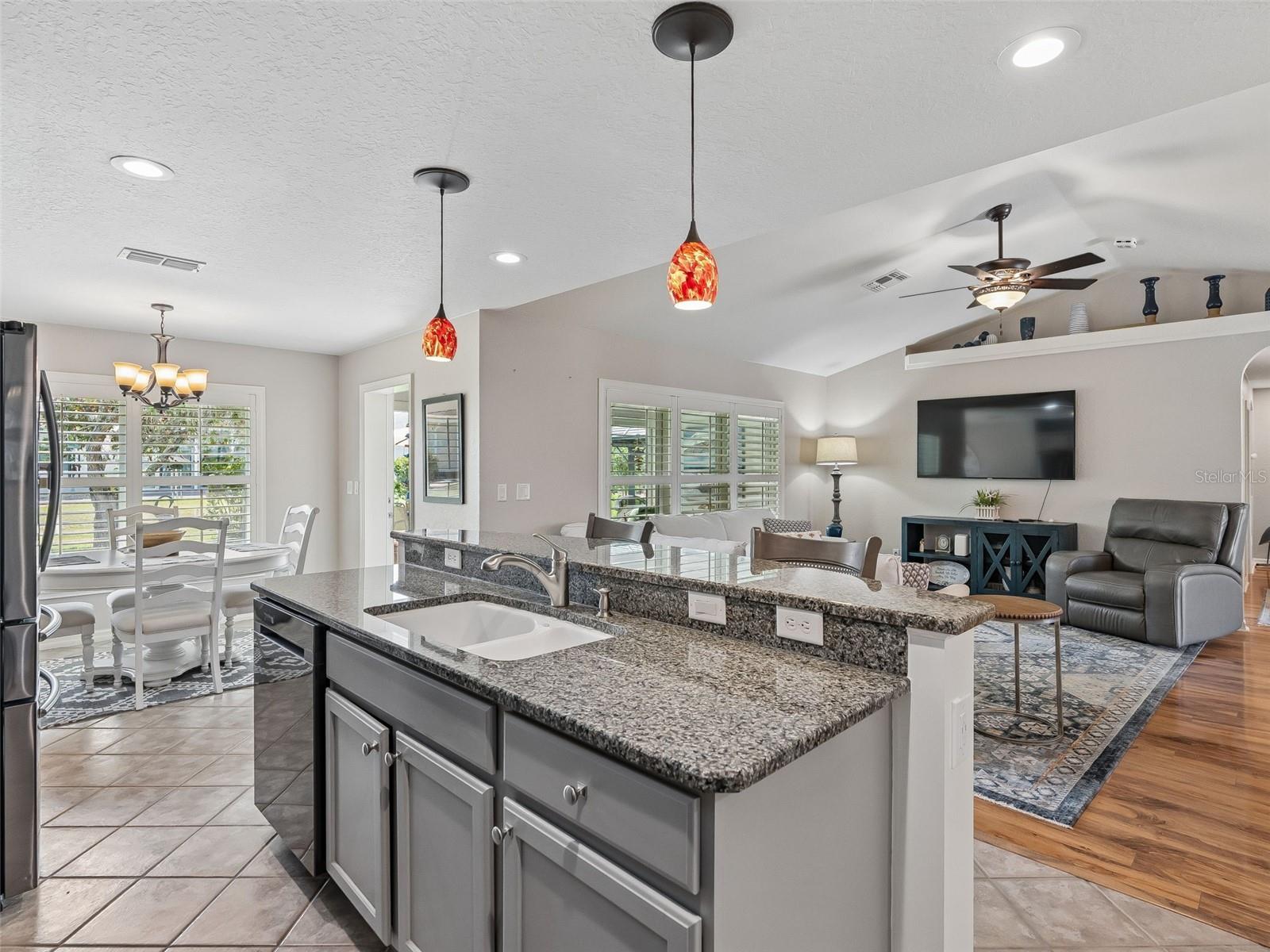 Image 19 of 68 For 17335 111th Avenue