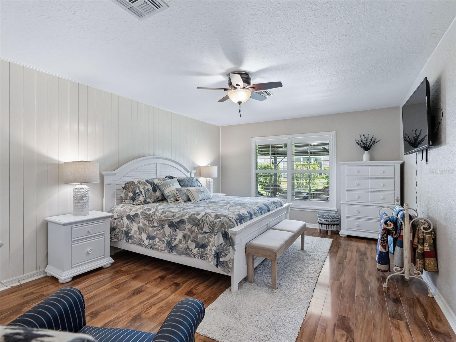 Image 23 of 68 For 17335 111th Avenue