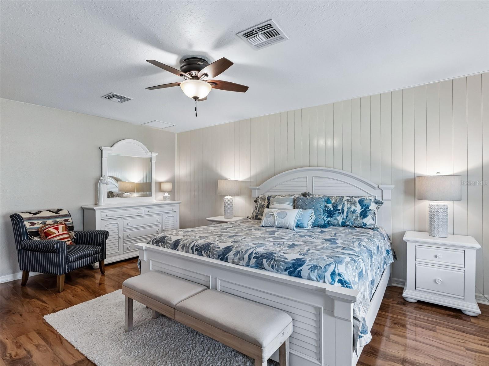 Image 24 of 68 For 17335 111th Avenue