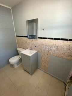 Image 16 of 20 For 11910 Sunset Drive