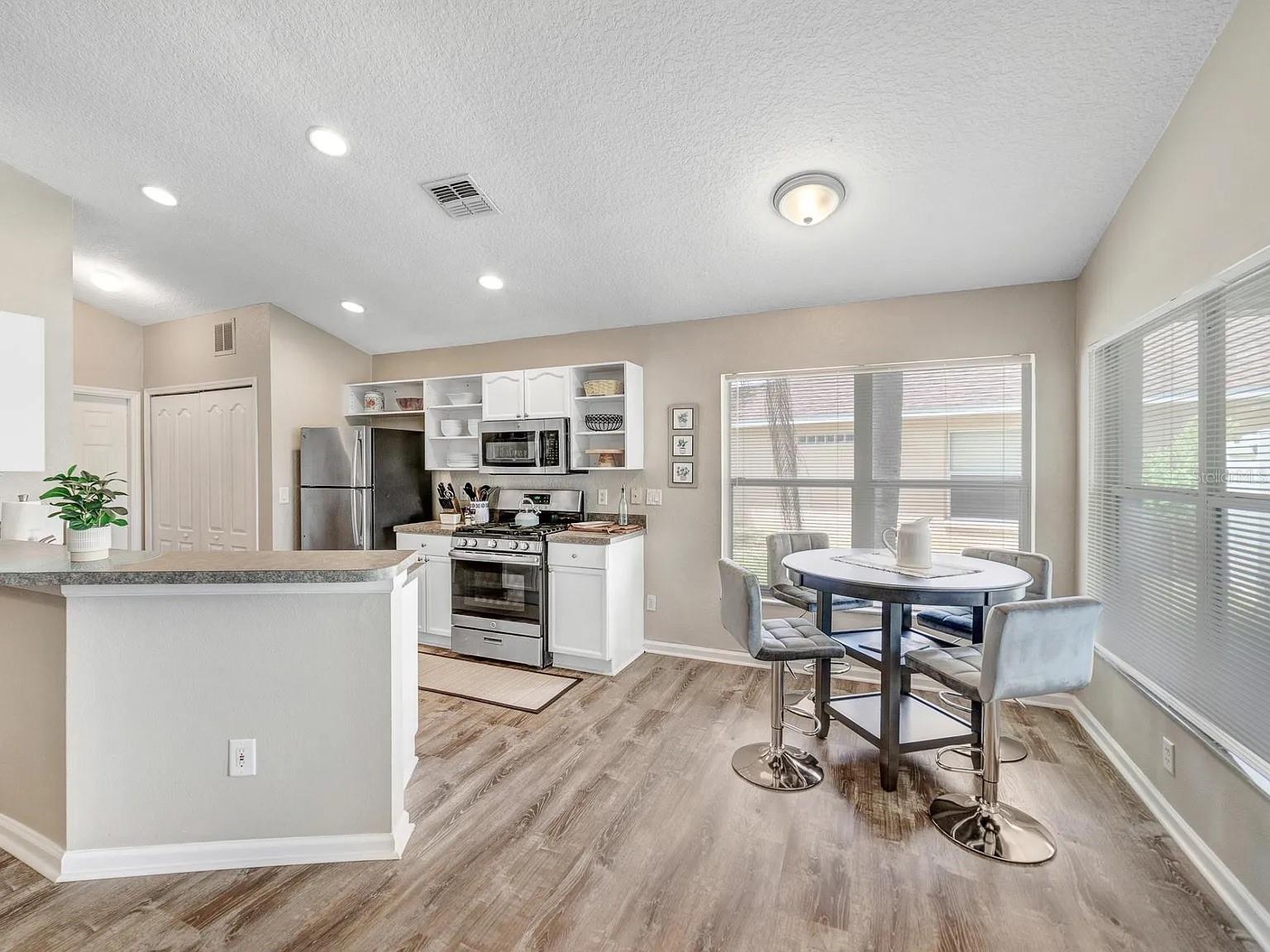 Image 4 of 23 For 15543 Bay Vista Drive