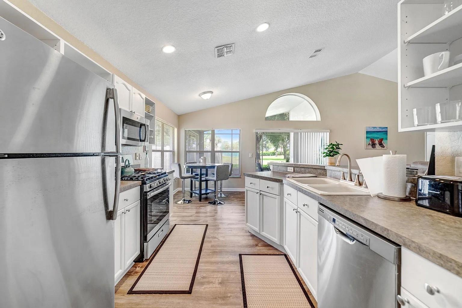 Image 5 of 23 For 15543 Bay Vista Drive
