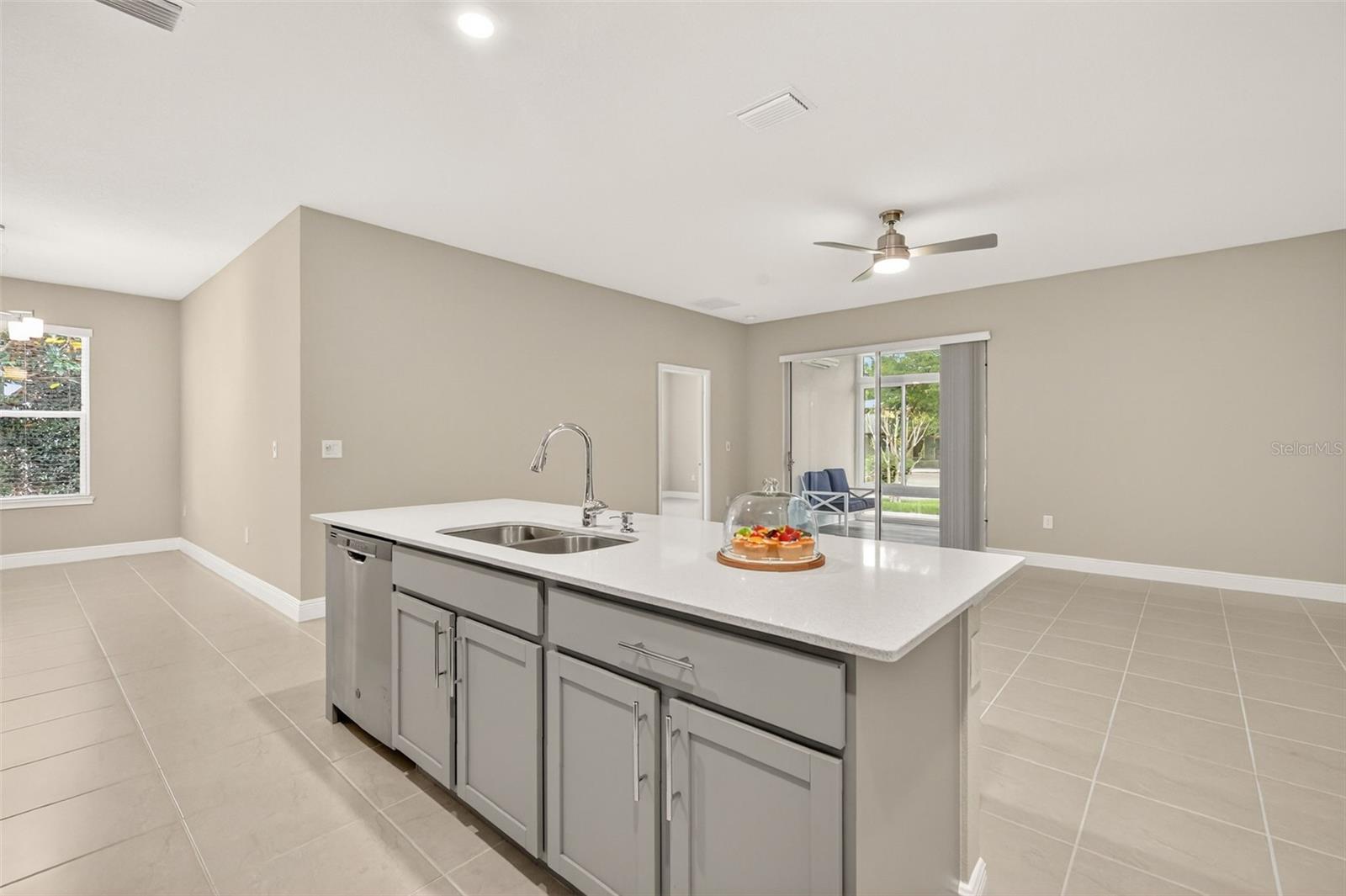 Image 11 of 34 For 27203 White Plains Way