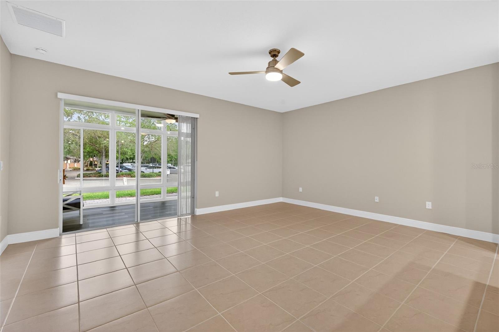 Image 16 of 34 For 27203 White Plains Way