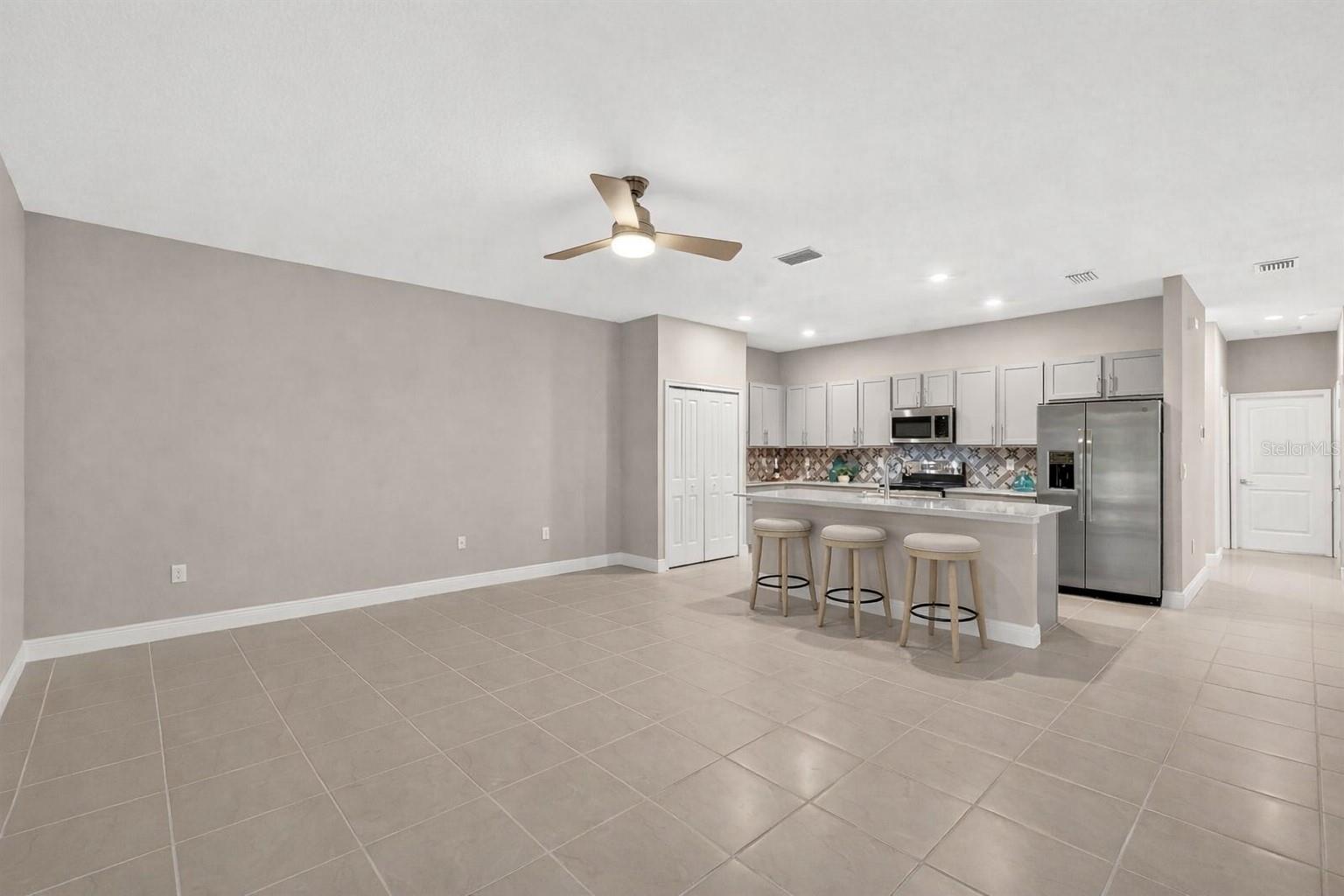 Image 18 of 34 For 27203 White Plains Way