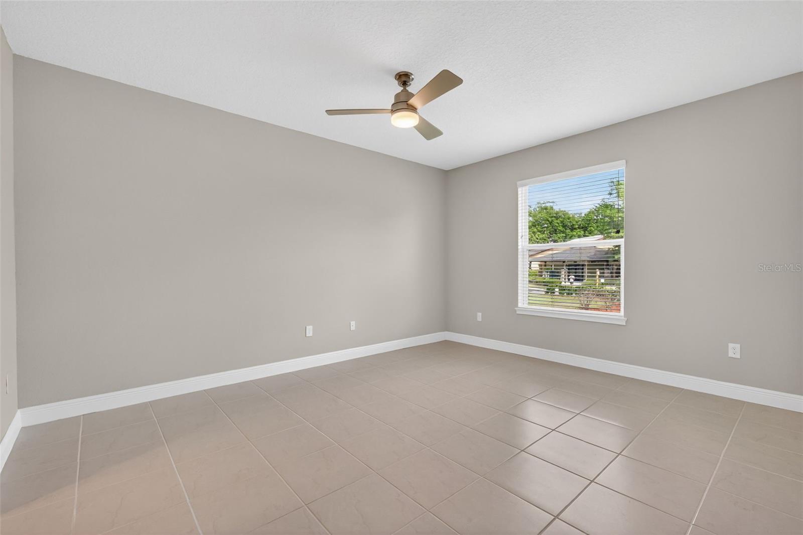 Image 20 of 34 For 27203 White Plains Way