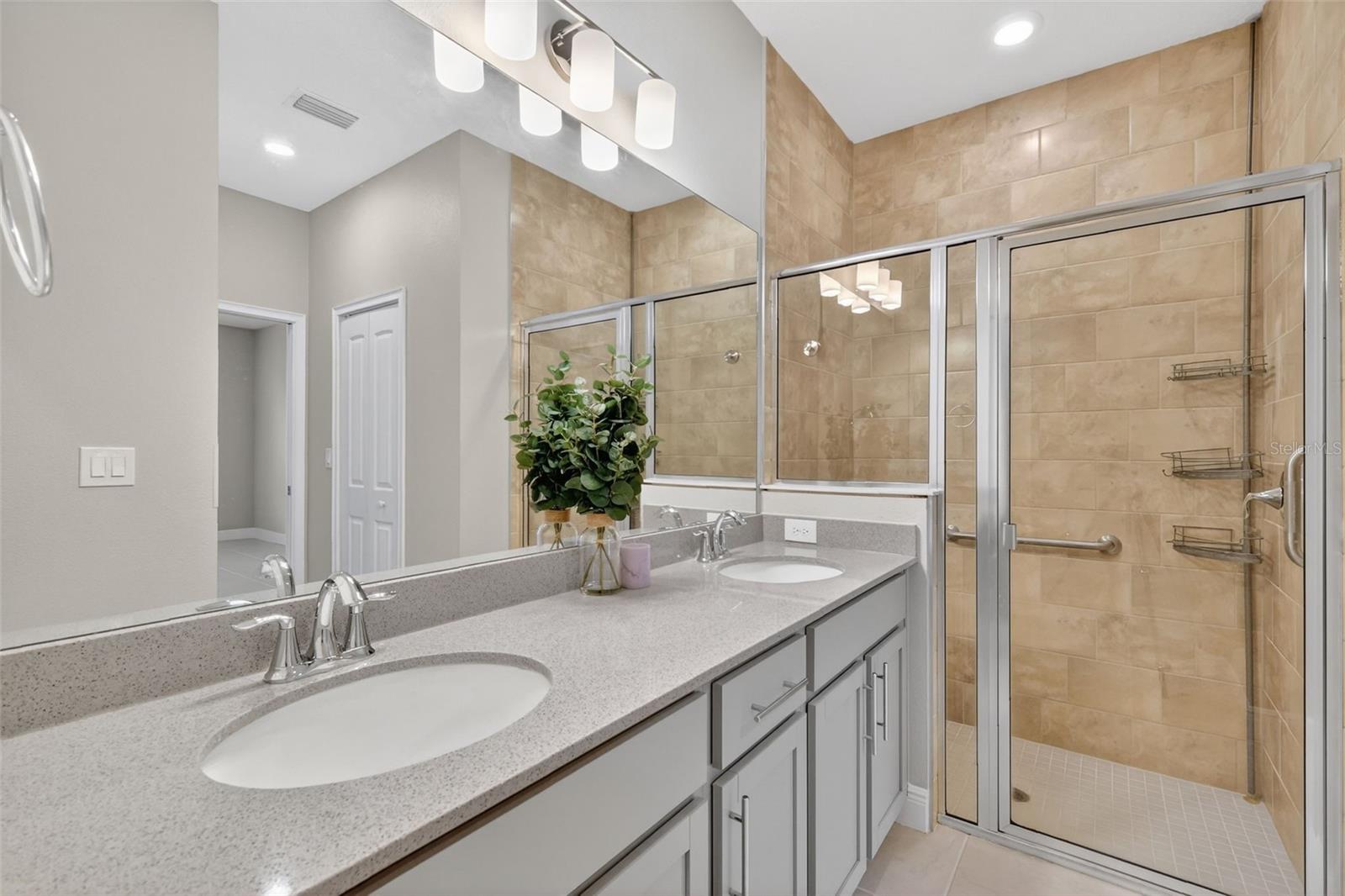 Image 22 of 34 For 27203 White Plains Way