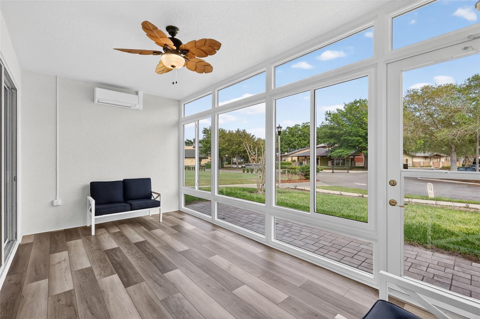 Image 28 of 34 For 27203 White Plains Way