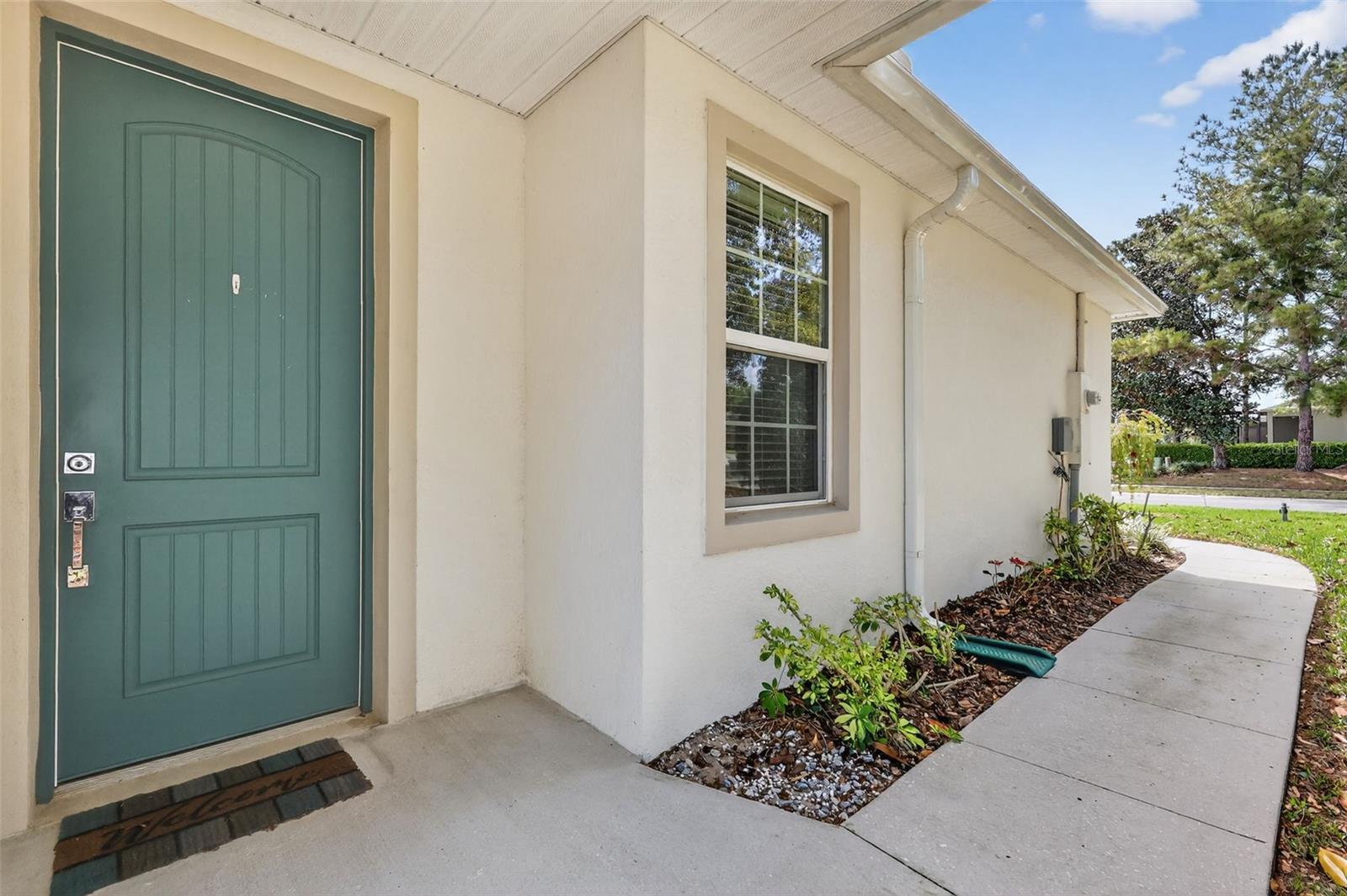 Image 3 of 34 For 27203 White Plains Way
