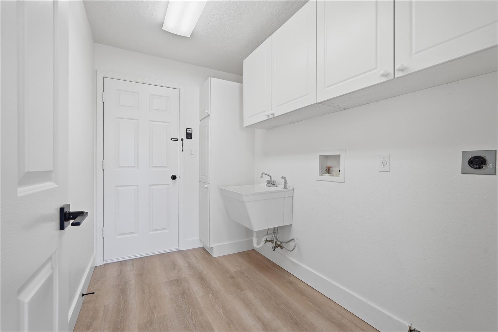 Image 16 of 21 For 36703 Sundance Drive