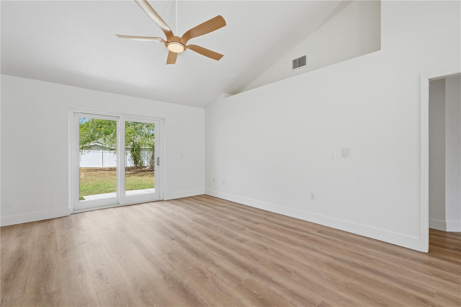 Image 7 of 21 For 36703 Sundance Drive