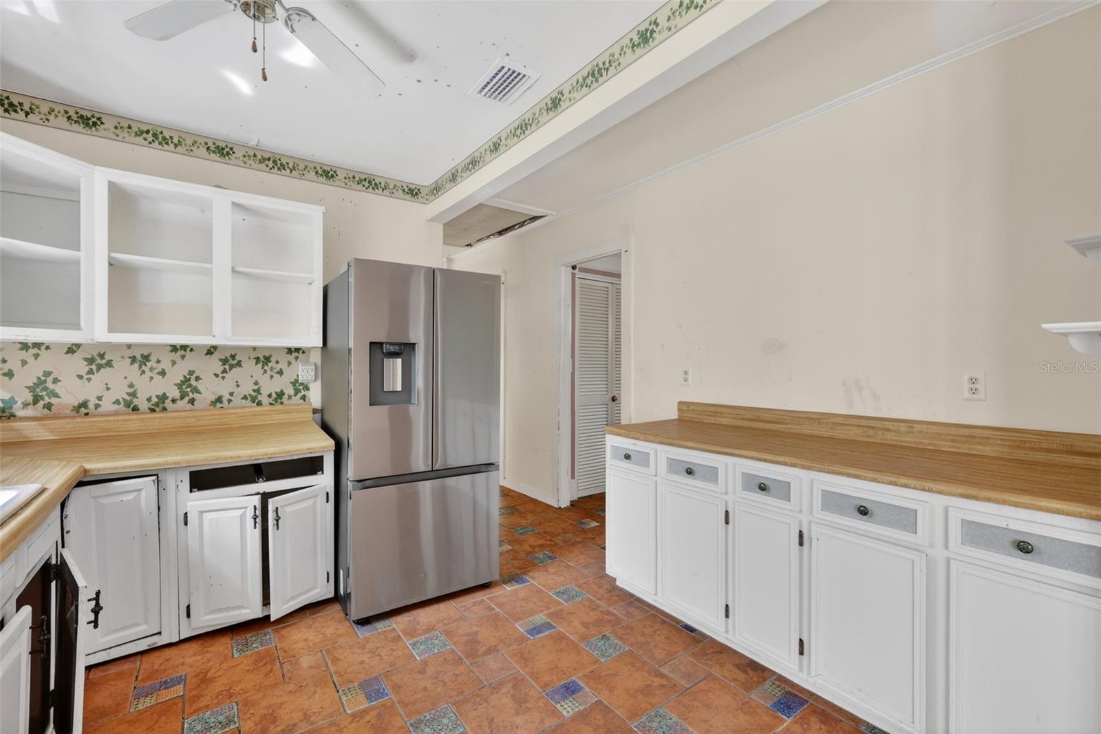 Image 12 of 31 For 339 Clayton Street