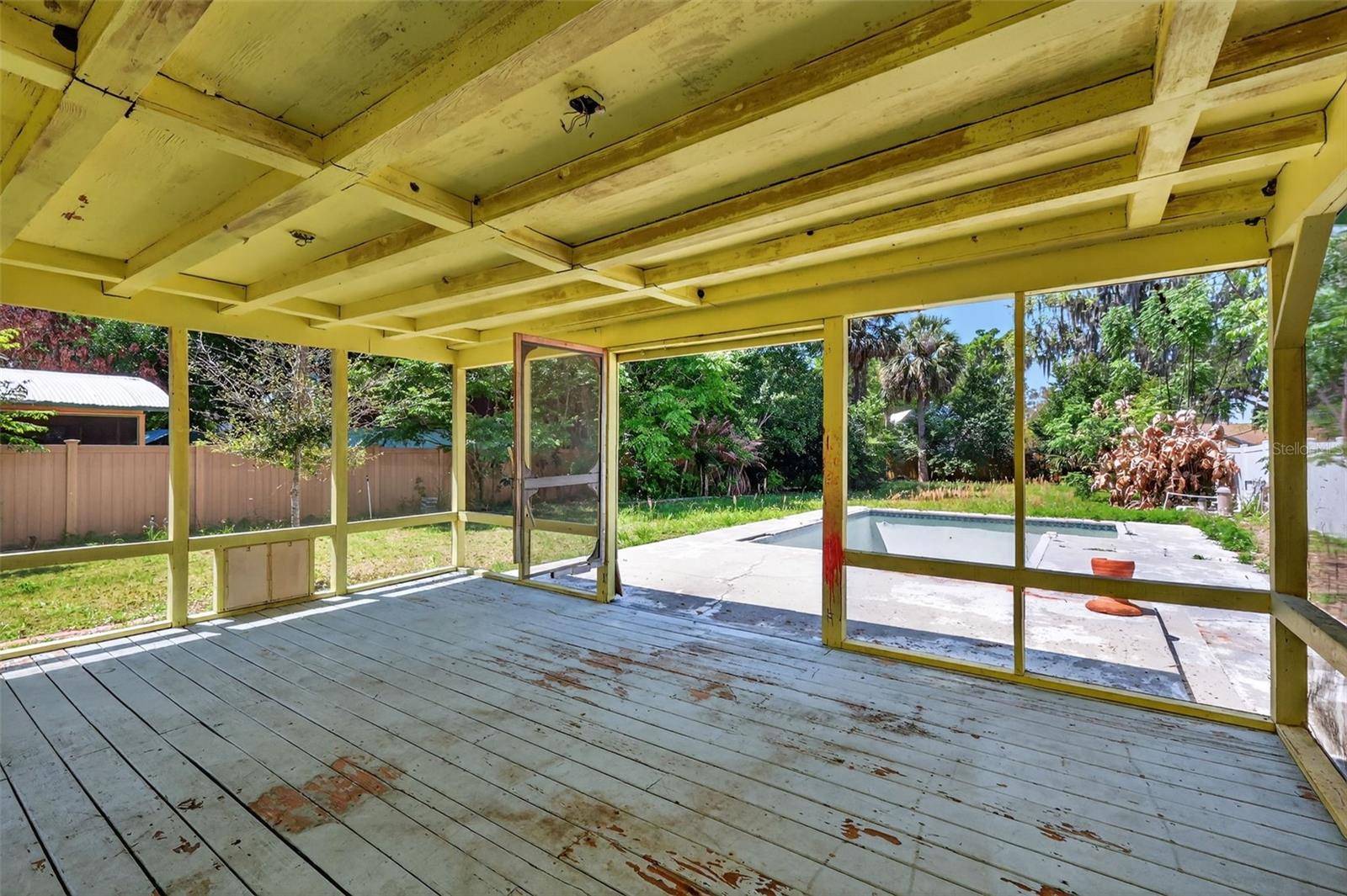 Image 22 of 31 For 339 Clayton Street