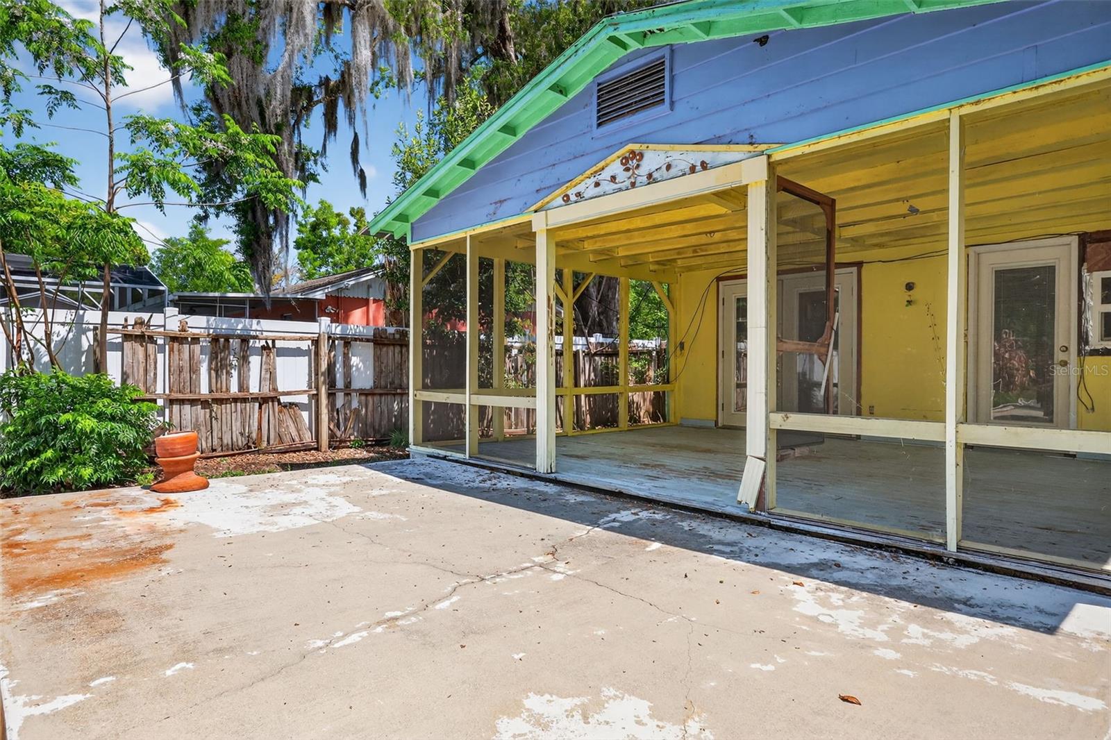 Image 23 of 31 For 339 Clayton Street