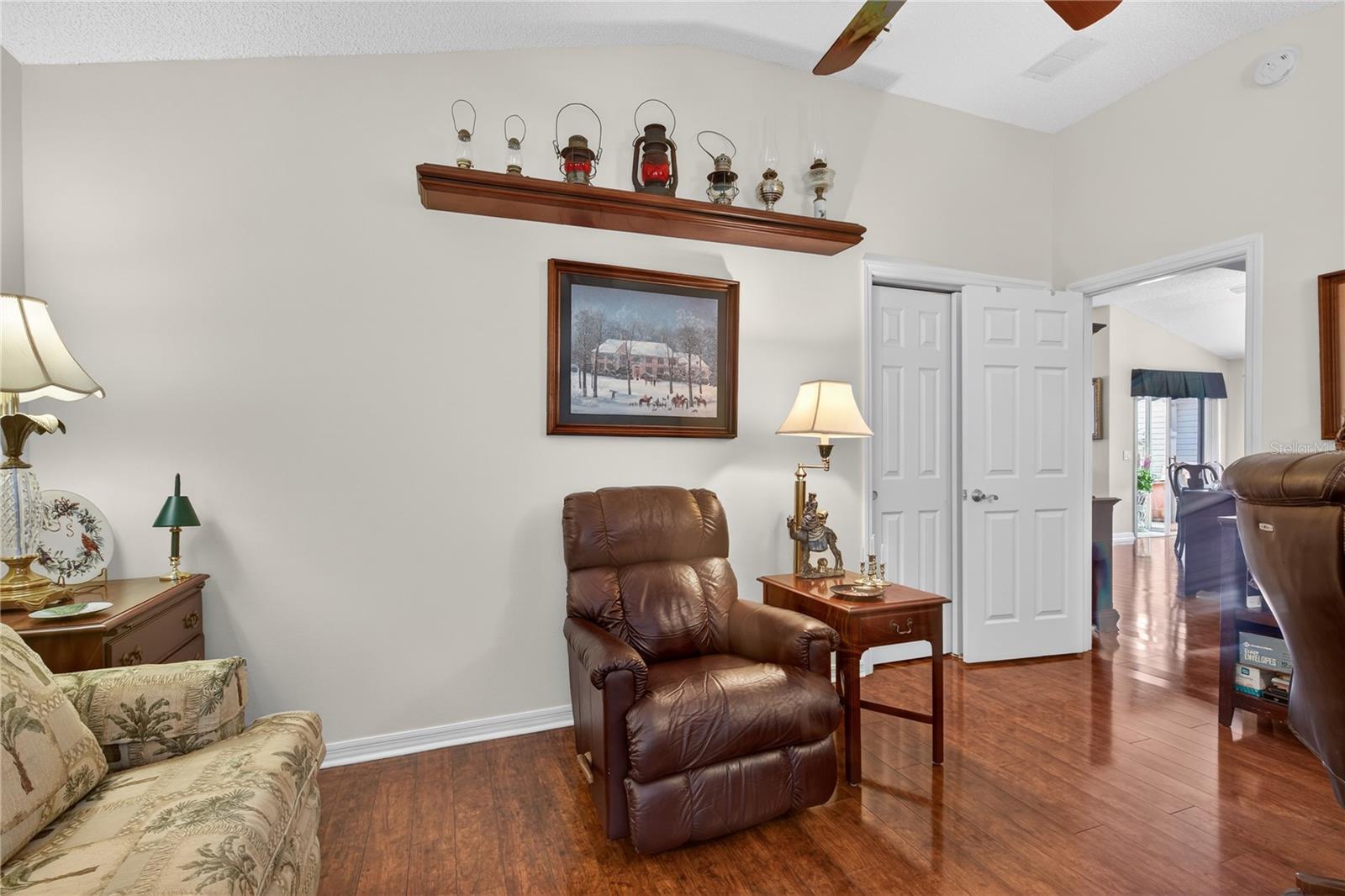 Image 26 of 53 For 1147 Elizabeth Court