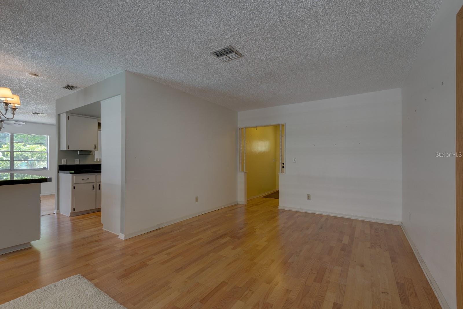 Image 10 of 48 For 1220 Country Club Road