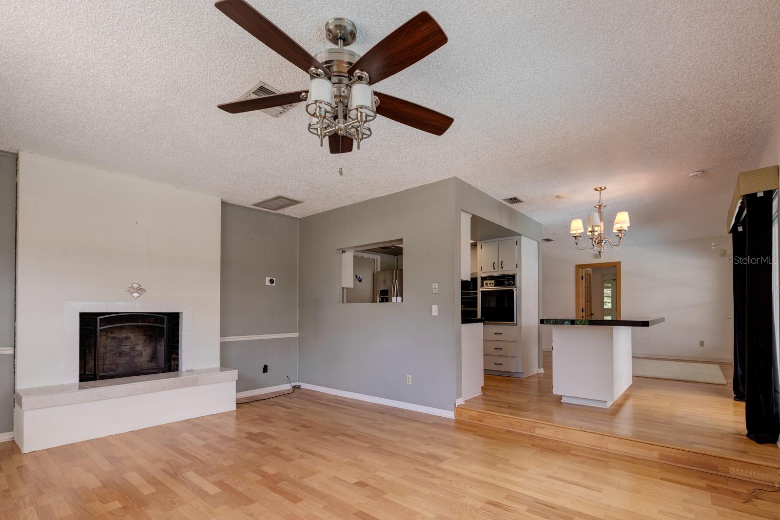 Image 17 of 48 For 1220 Country Club Road