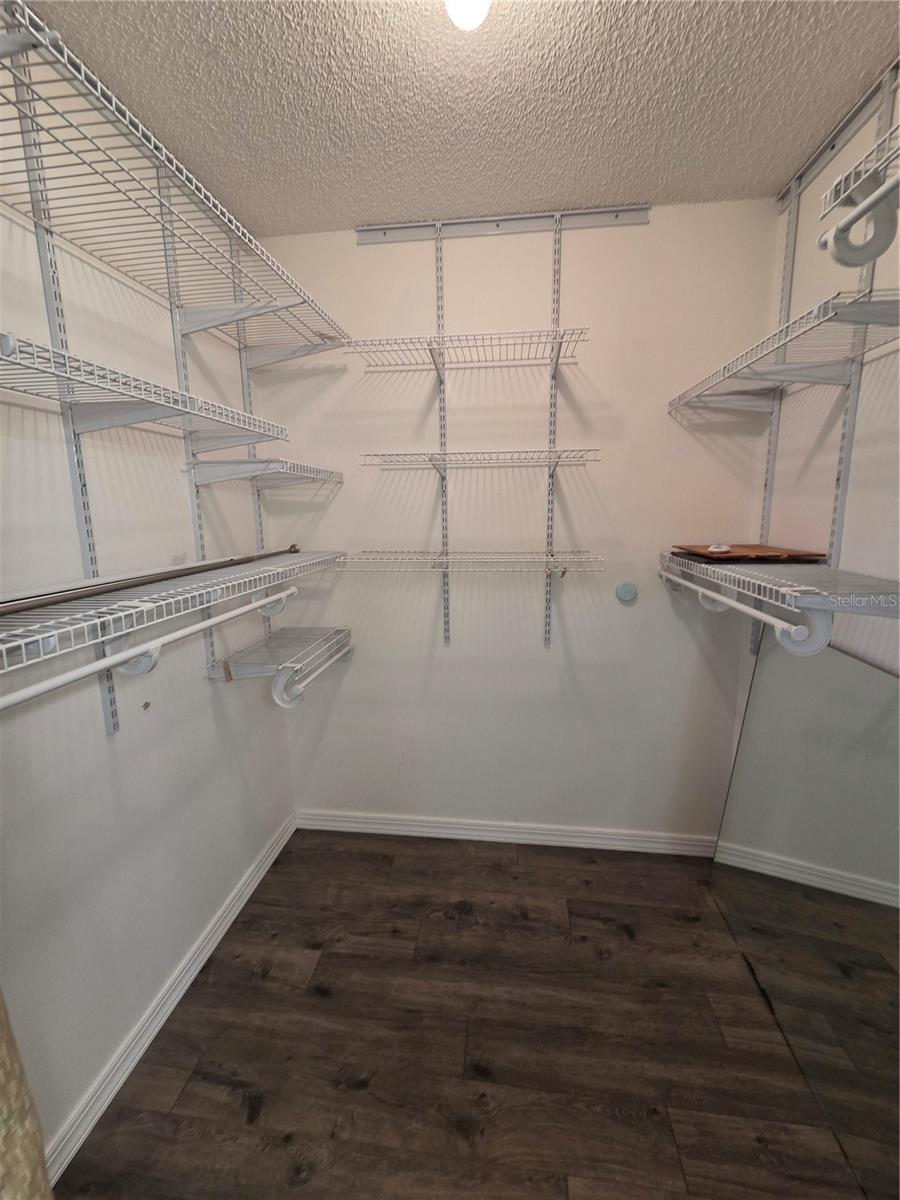 Image 20 of 48 For 1220 Country Club Road