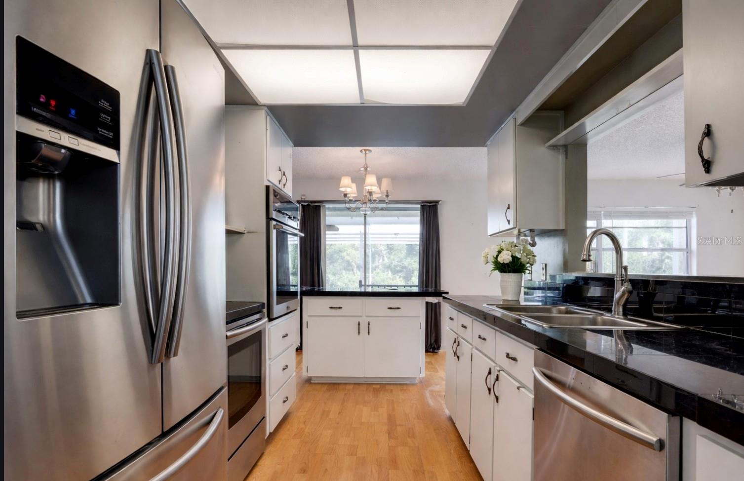 Image 21 of 48 For 1220 Country Club Road