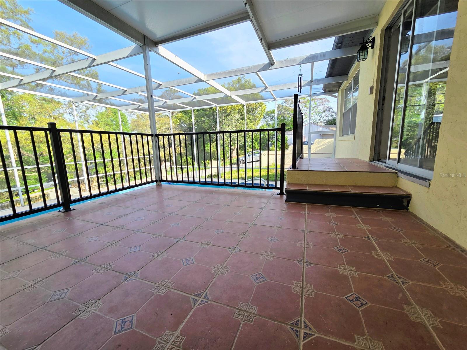 Image 37 of 48 For 1220 Country Club Road